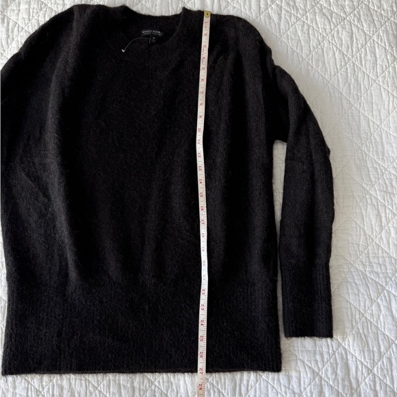 Banana Republic Black Sweater - Picture 10 of 12